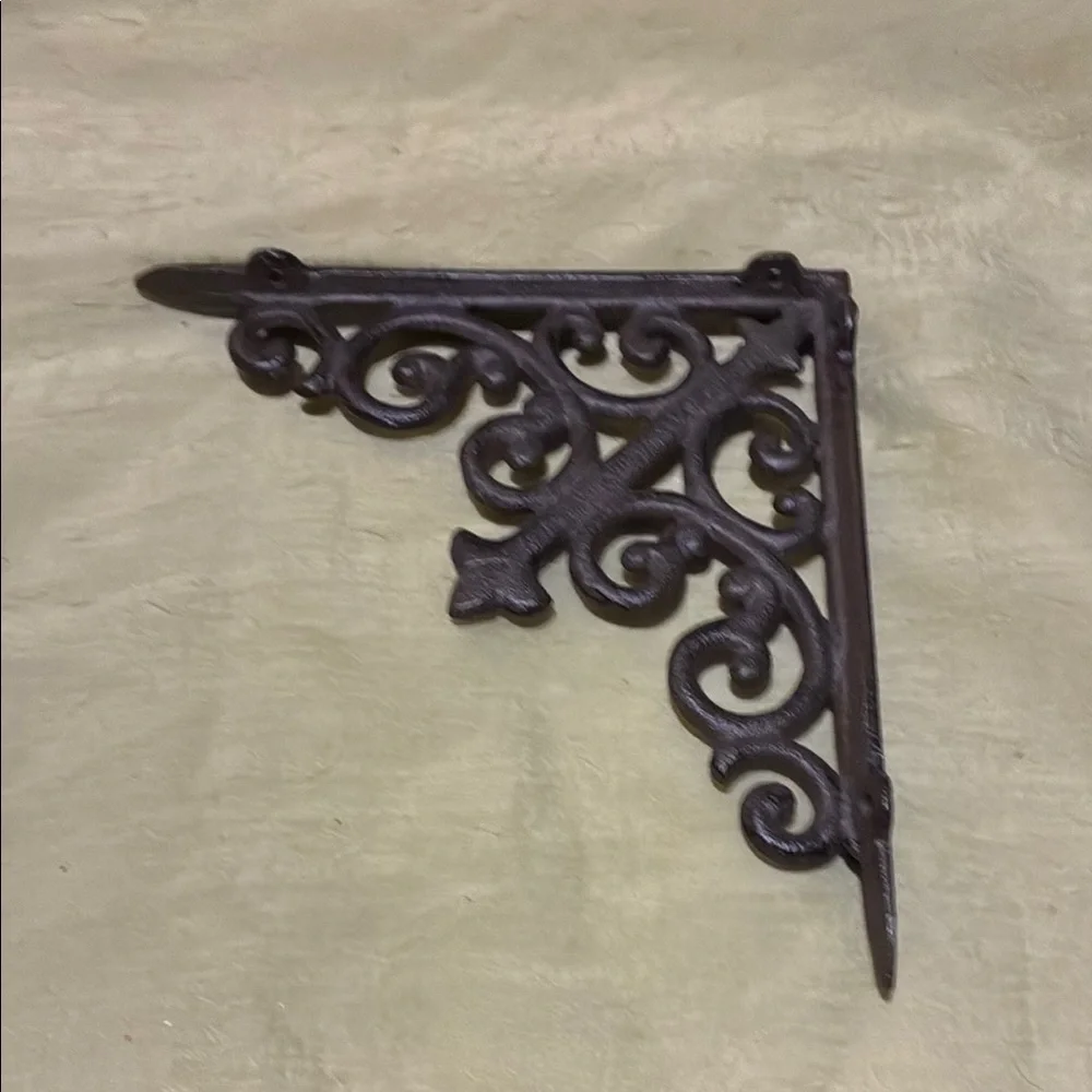 Ornate Cast Iron Brown Wall Bracket